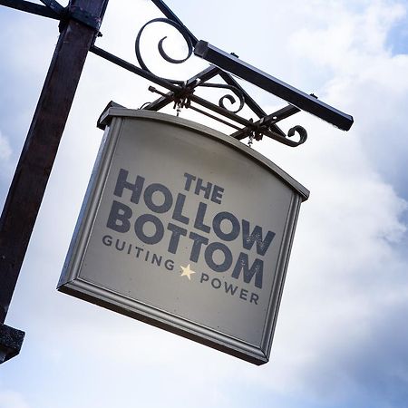The Hollow Bottom Guiting Power Luaran gambar